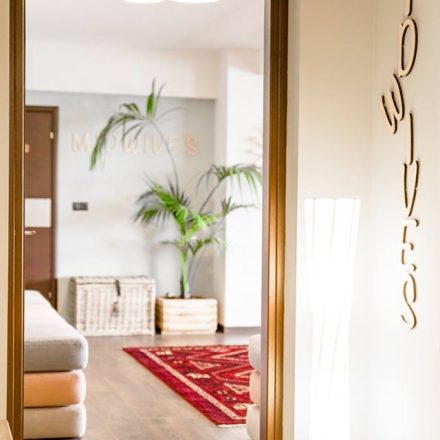 Κέντρο Μητρότητας και Γονεϊκότητας "Midwives"