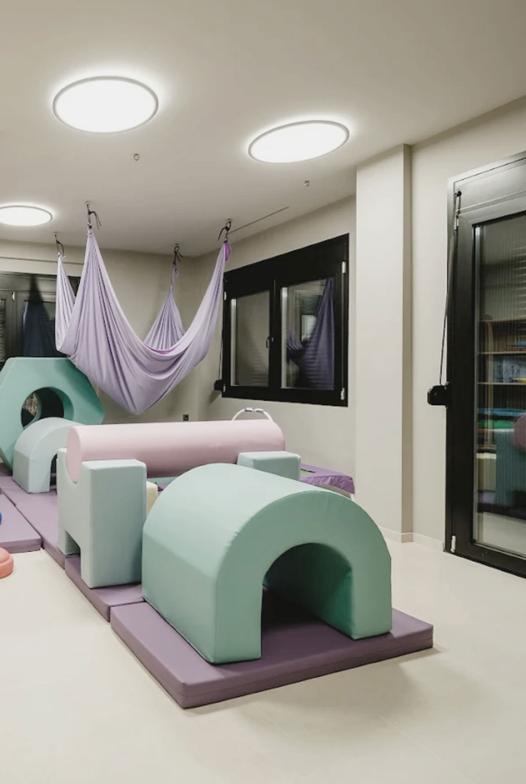 ba-iliotropio2-aithousa-001